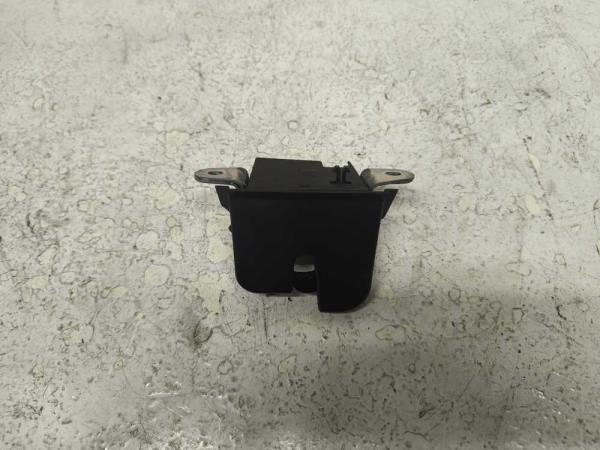 GACHE DE HAYON AUDI/SKODA/VW - Vue 1